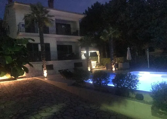 Haus Tanja Вилла Малинска